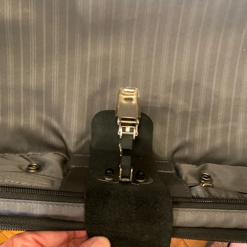 TUMI 22